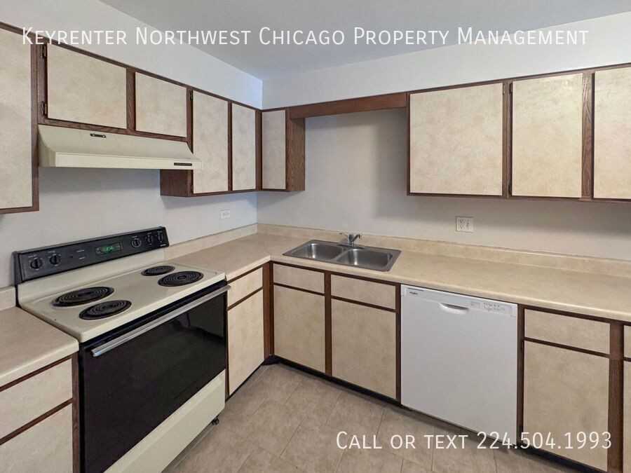 33561 N Royal Oak Ln #209 - Photo 3 of 15