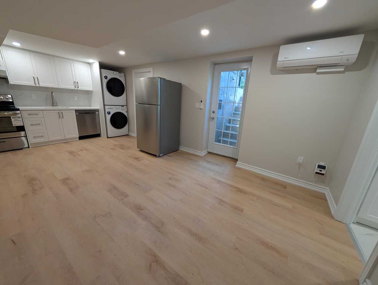 7 Queen Mary Rd - Photo 4 of 10
