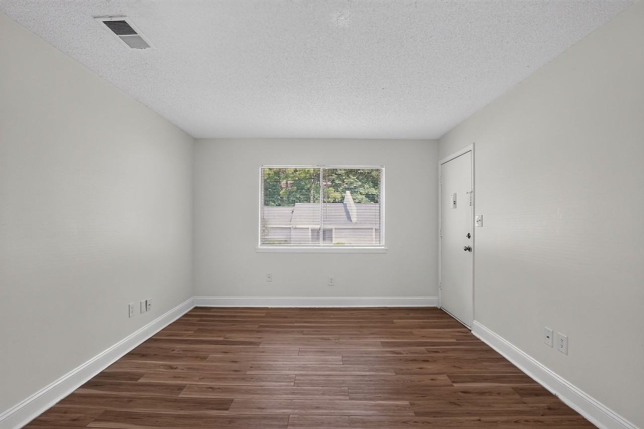 Beacon Pointe Apartments - Photo 5 of 50