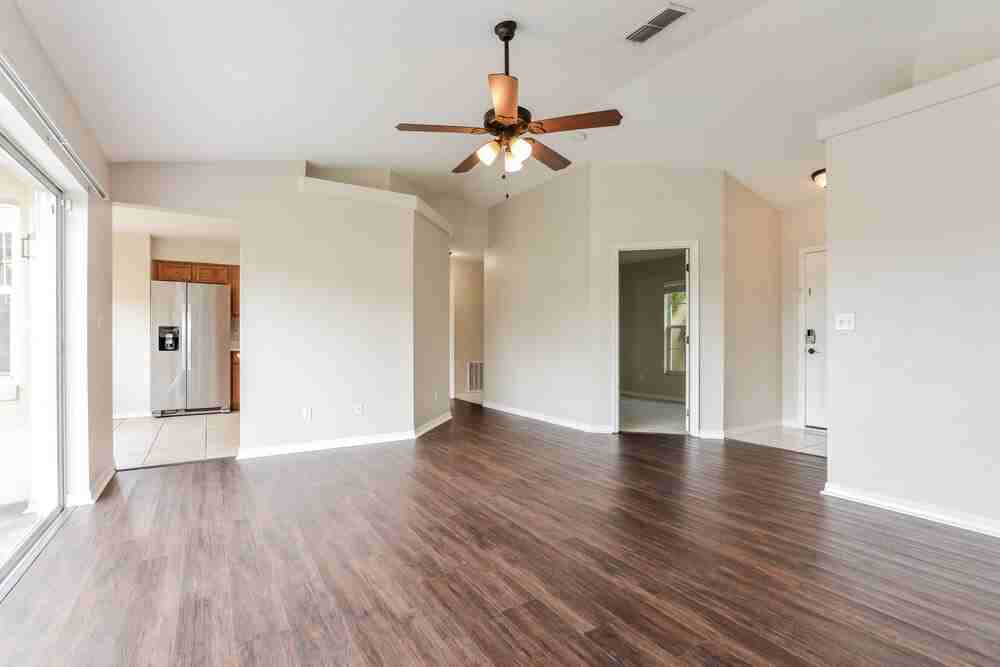 13318 Caspian Ln - Photo 3 of 16