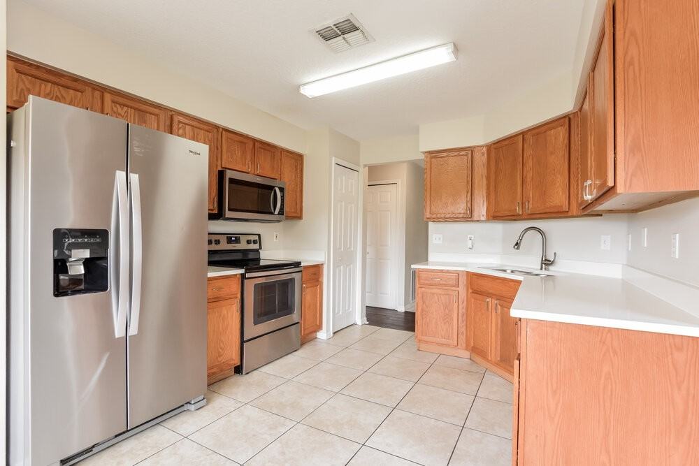 13318 Caspian Ln - Photo 6 of 16