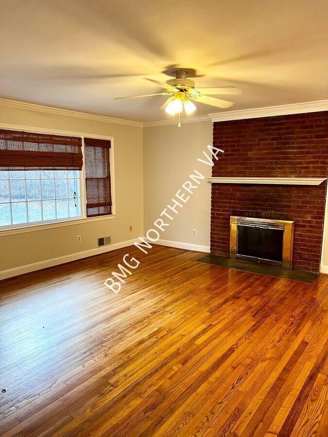 832 Leigh Mill Rd - Photo 5 of 26