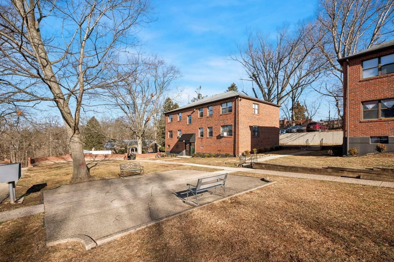 121 Forest Ave #2A - Photo 7 of 7
