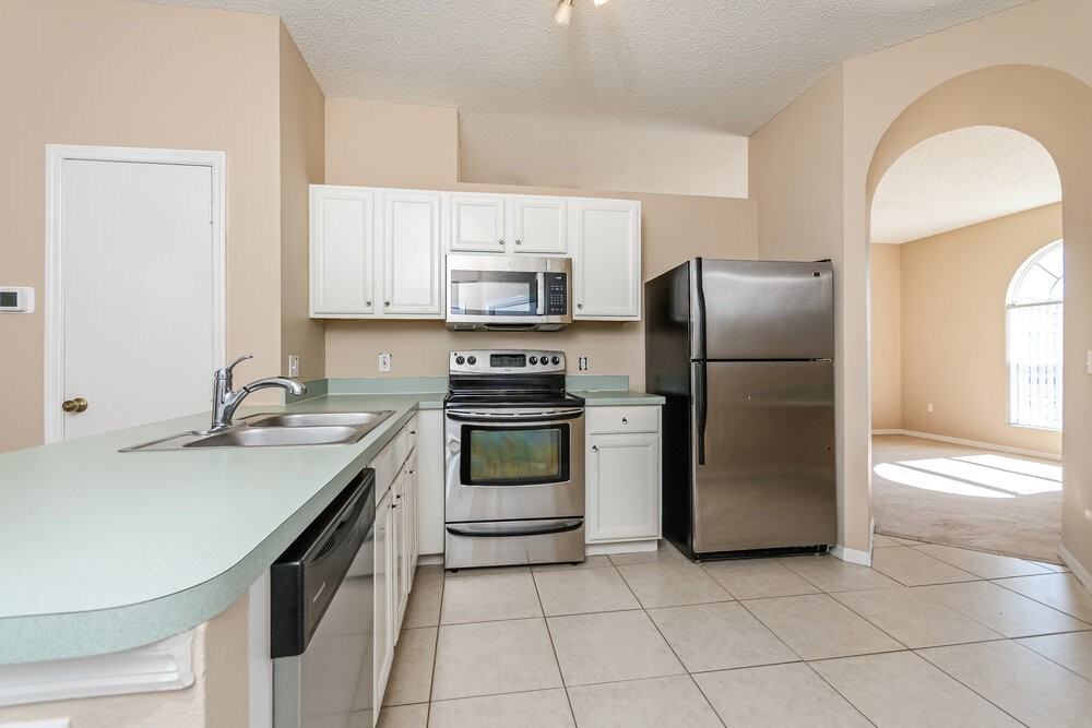 8609 Cavendish Dr - Photo 6 of 16