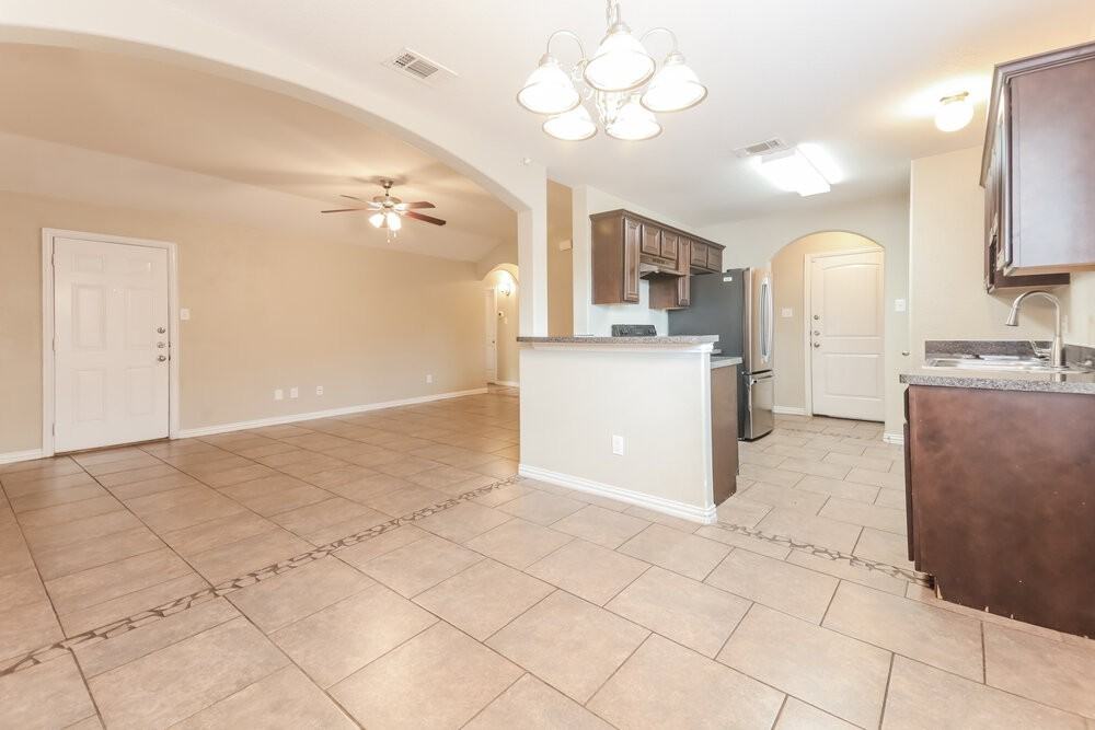 7645 Hollow Point Dr - Photo 7 of 16