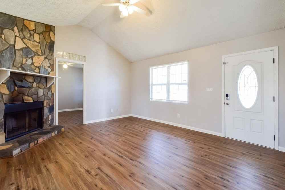 5215 Austin Pl - Photo 6 of 17