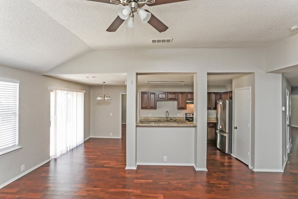 230 Westminster Dr - Photo 7 of 16