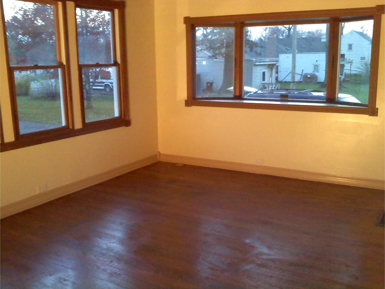710 W Robb Ave - Photo 3 of 14