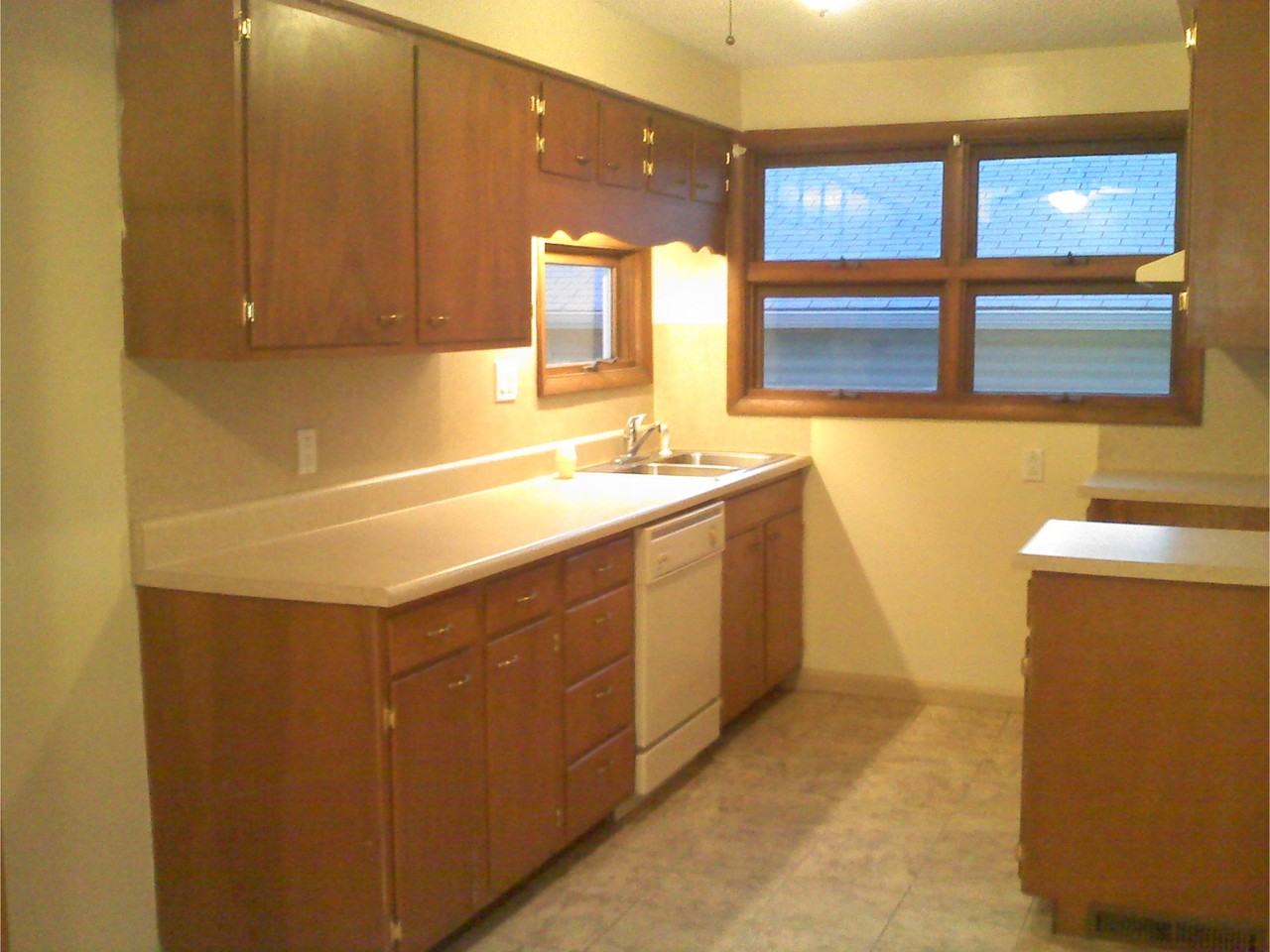 710 W Robb Ave - Photo 5 of 14