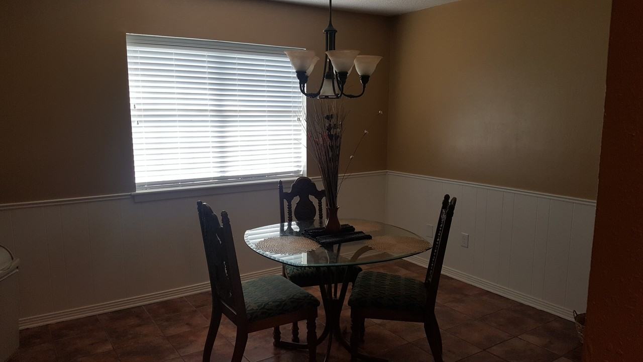 2506 Sheffield Dr - Photo 5 of 16