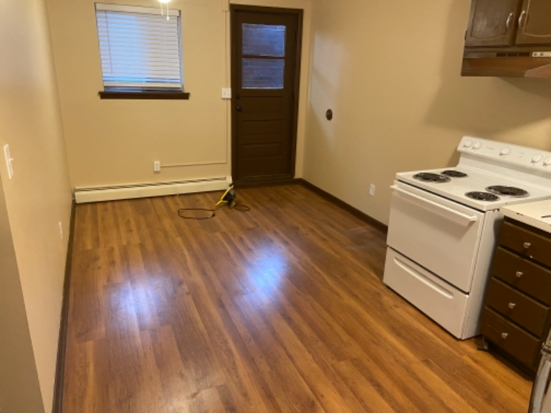 298 Robert Dr #4 - Photo 3 of 11