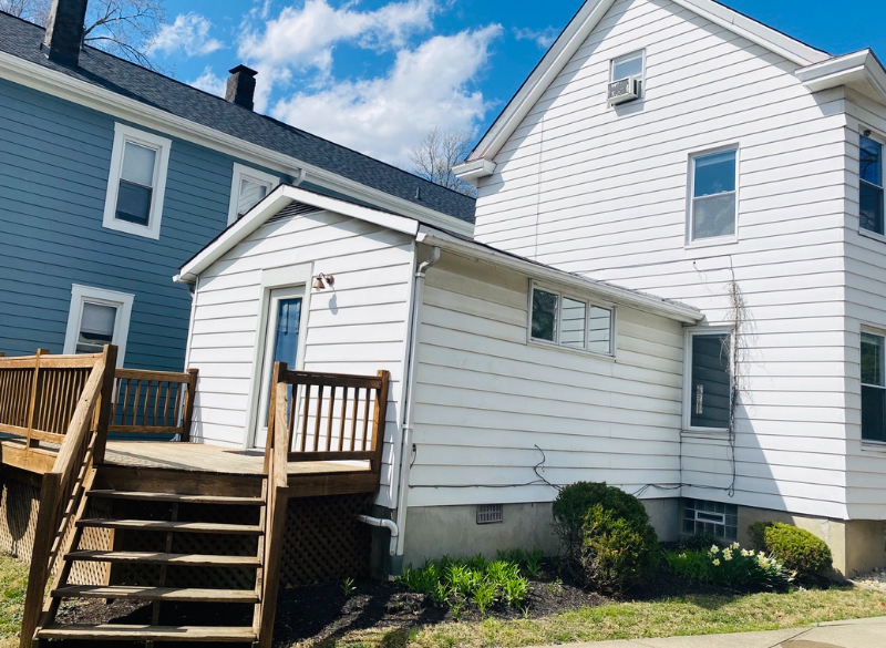 2715 Griffiths Ave - Photo 4 of 30