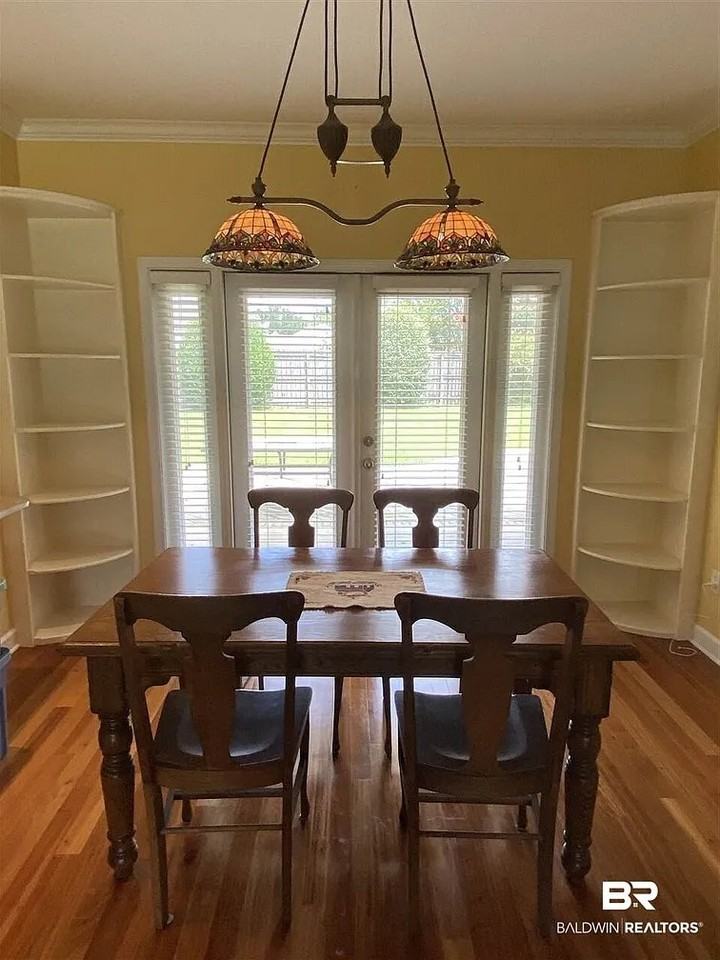 106 Riveroaks Dr - Photo 6 of 20