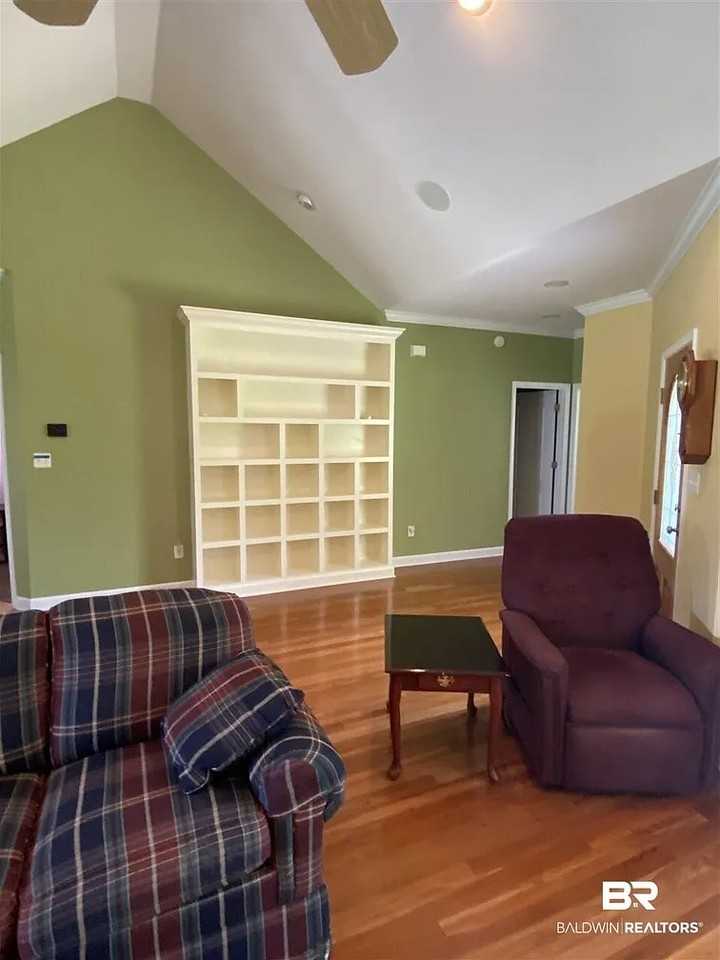 106 Riveroaks Dr - Photo 7 of 20