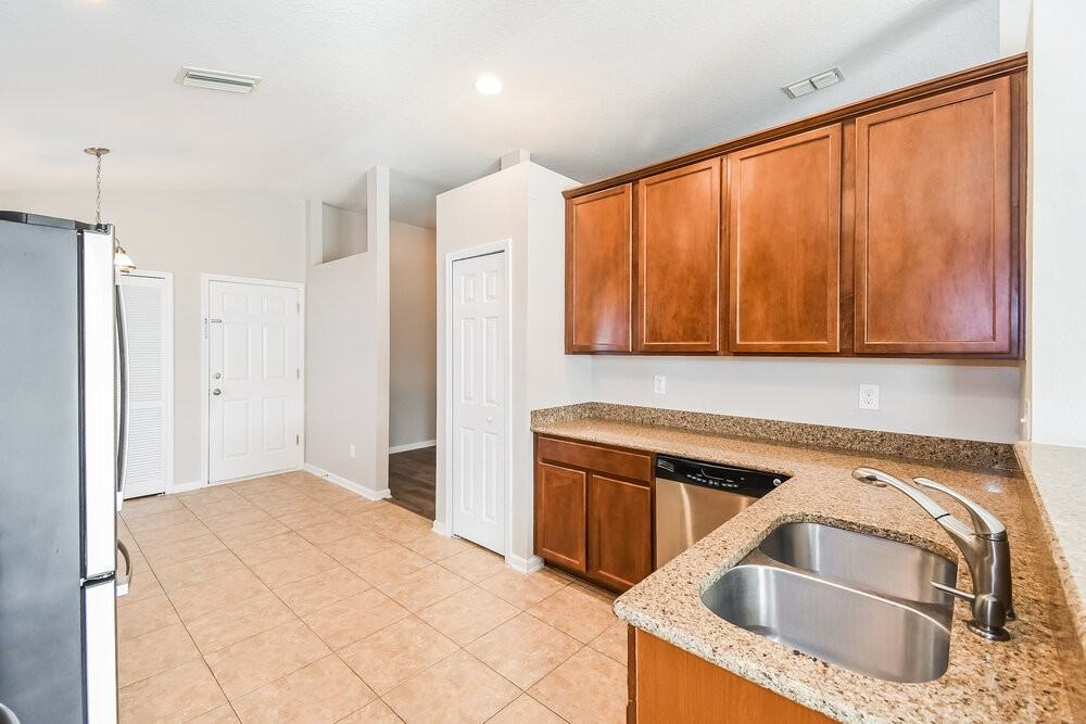 133 N Aberdeenshire Dr - Photo 7 of 16