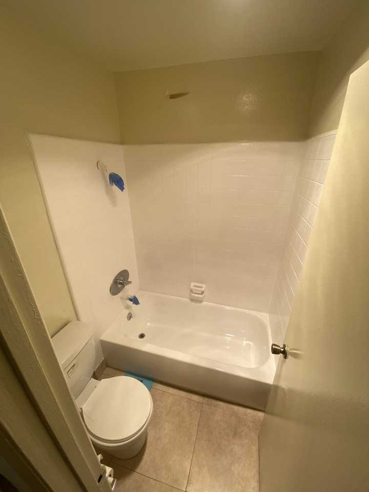 815 Crenshaw Blvd #104 - Photo 6 of 9