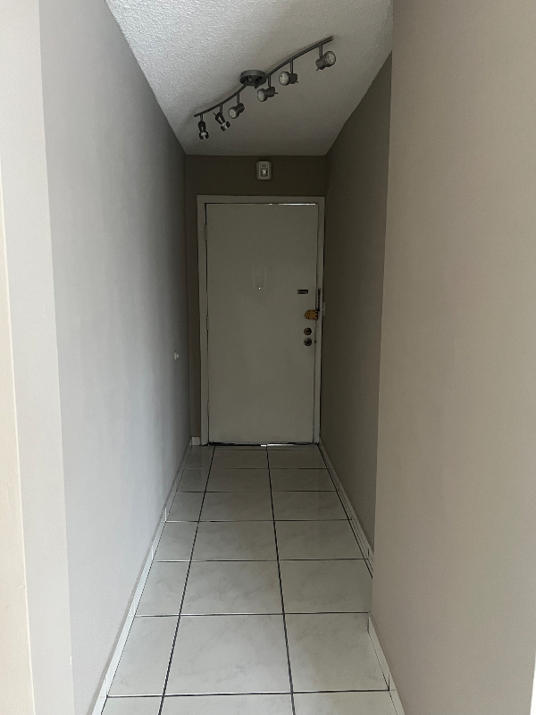 2498 Sw 17th St - Photo 2 of 18