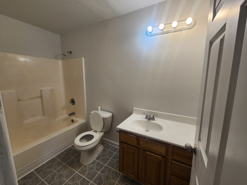 159 Magnolia St - Photo 3 of 13