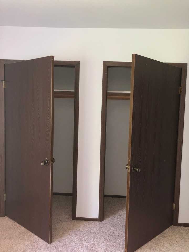 725 Grove St #2 - Photo 5 of 7