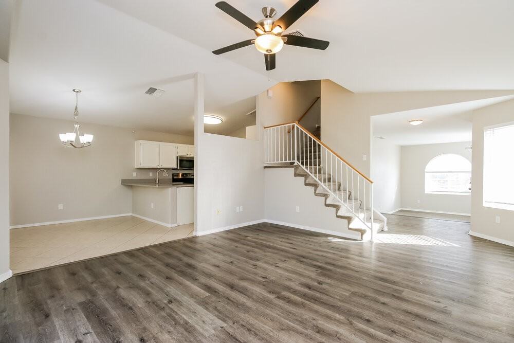 1042 N Blackbird Dr - Photo 5 of 17