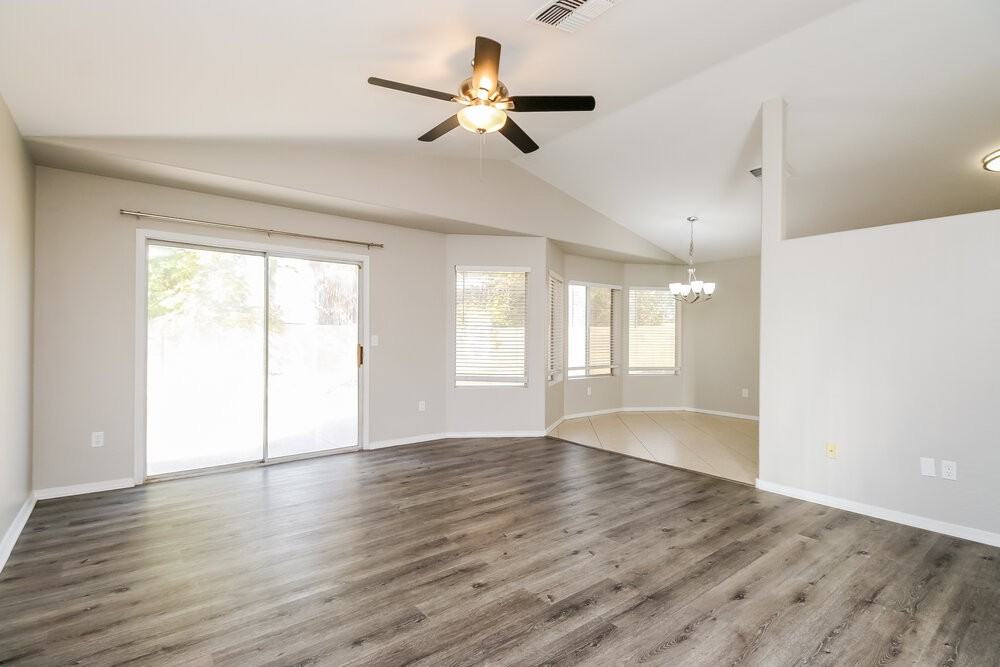 1042 N Blackbird Dr - Photo 6 of 17