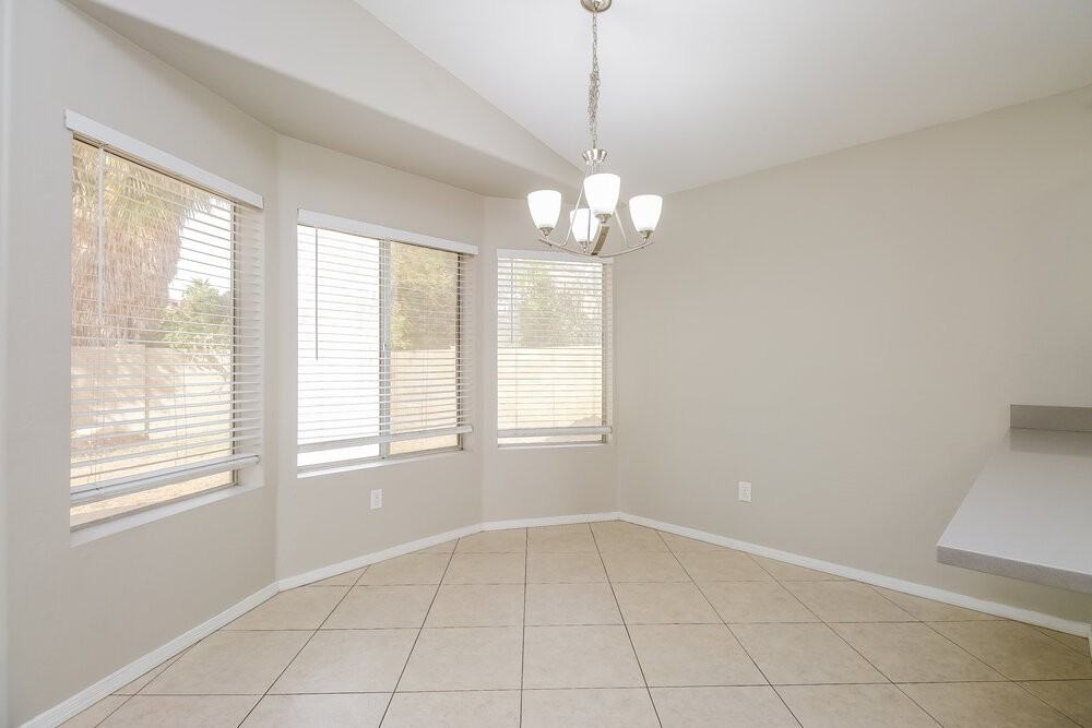 1042 N Blackbird Dr - Photo 7 of 17