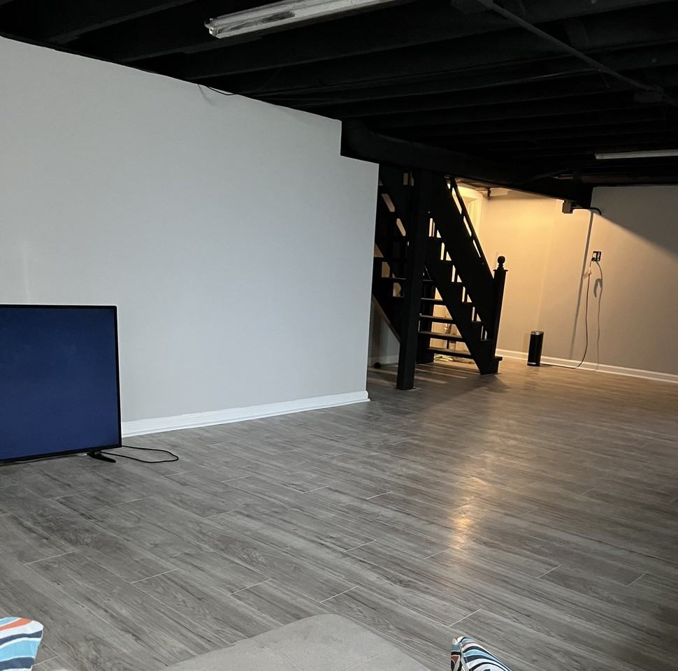 380 W 15th St - Photo 6 of 6