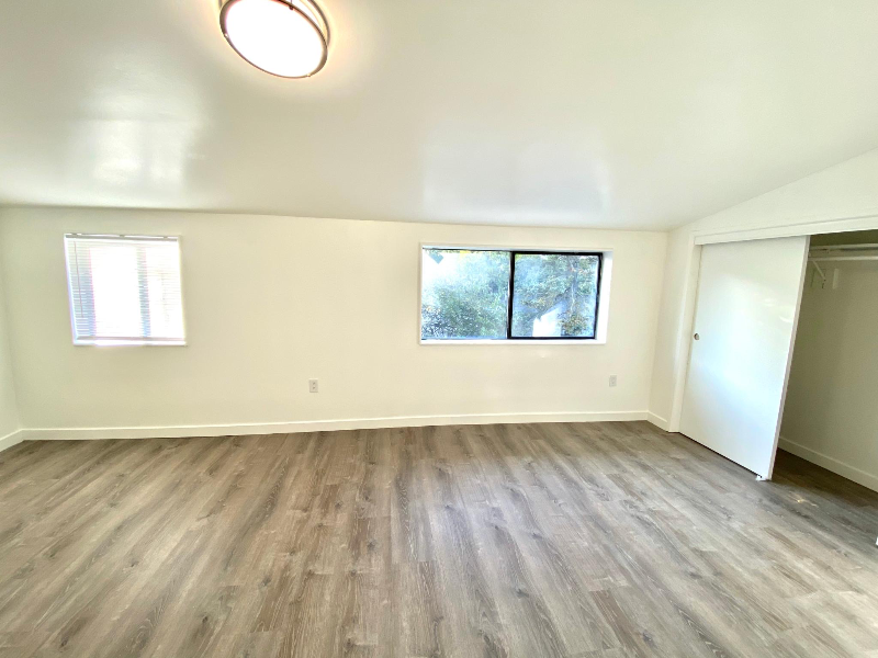 4457 Whitman Ave N - Photo 5 of 19