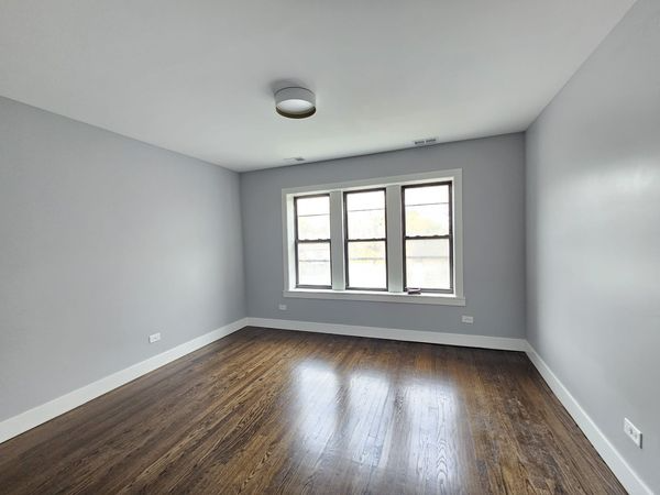 2640 W Pratt Blvd #2 - Photo 4 of 16
