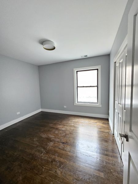 2640 W Pratt Blvd #2 - Photo 6 of 16