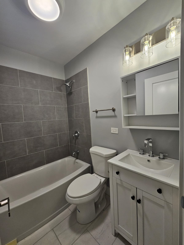 2640 W Pratt Blvd #2 - Photo 7 of 16