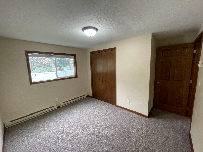 1214 Gilmore Ave #3 - Photo 5 of 8