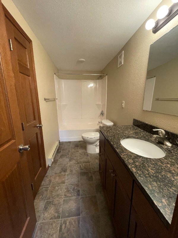 1214 Gilmore Ave #3 - Photo 7 of 8