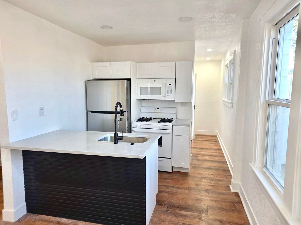 433 E Bridge St #435 - Photo 3 of 9
