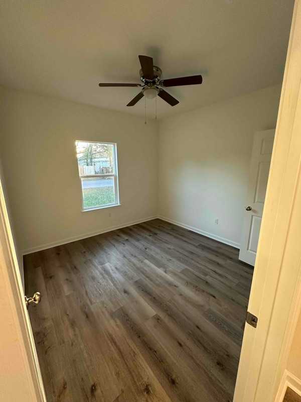 688 Anderson Dr - Photo 7 of 13