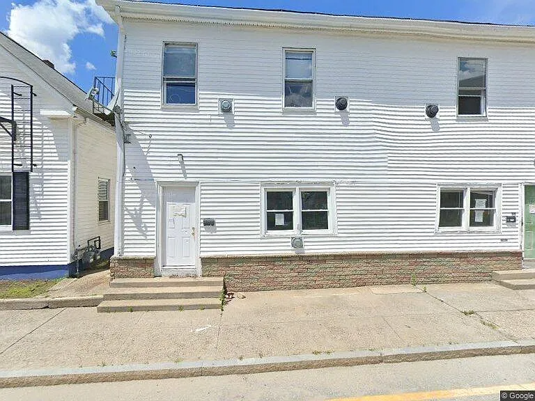 55 Roberts St #55 - Photo 2 of 6