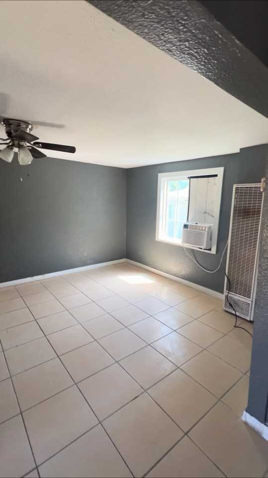 7580 Washington St - Photo 3 of 11