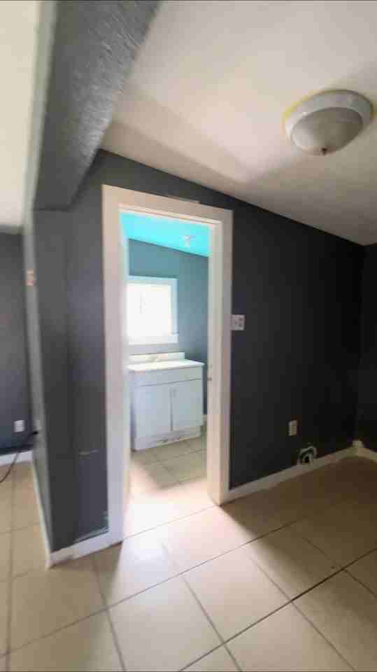 7580 Washington St - Photo 7 of 11
