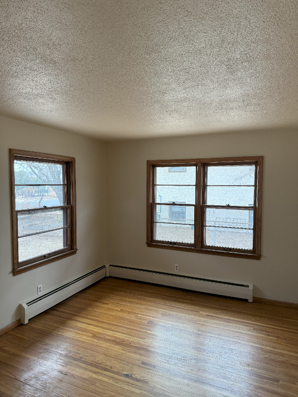 5347 4th St Ne - Photo 4 of 13
