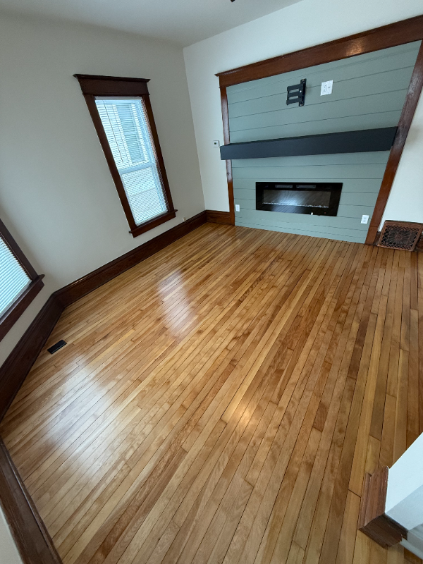 211 E Jefferson St - Photo 6 of 18
