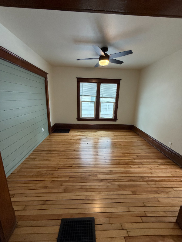 211 E Jefferson St - Photo 7 of 18