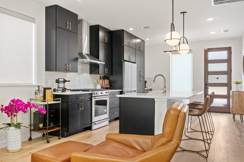4404 Mount Vernon Dr #B - Photo 5 of 20