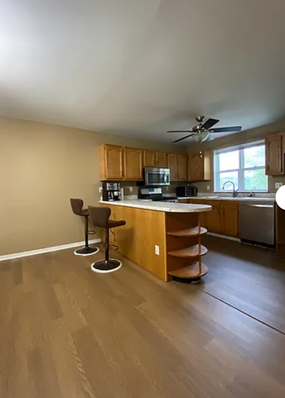 402 Meadow Ave - Photo 3 of 15