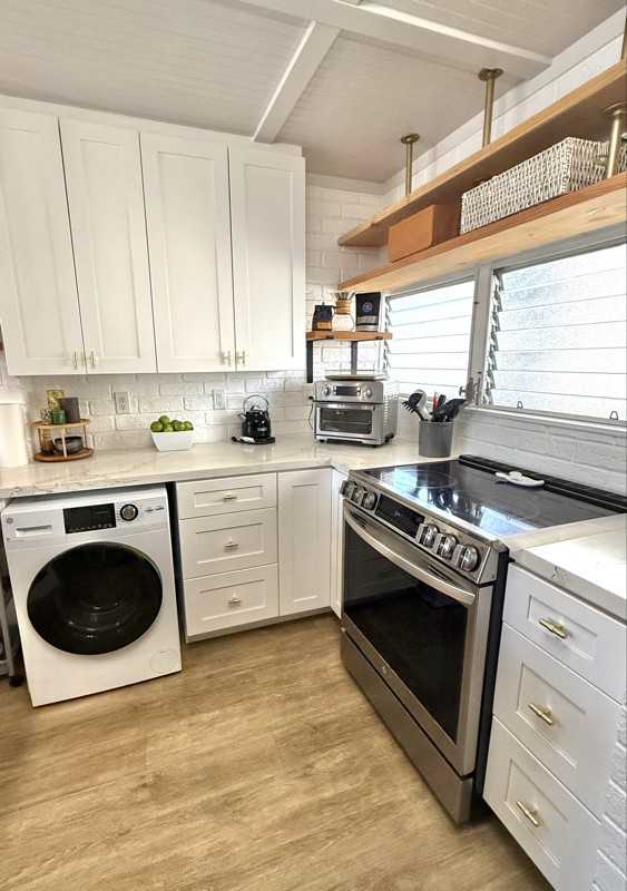 2421 Ala Wai Blvd #904 - Photo 3 of 15