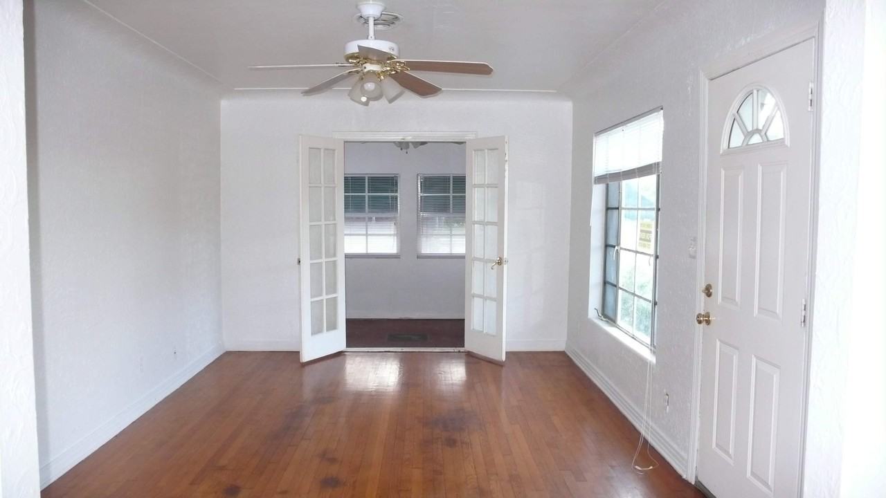 1530 11th Ave N #A - Photo 3 of 7