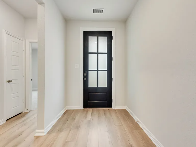 4108 Tarlton Rd - Photo 4 of 19