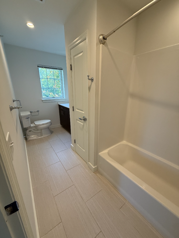 11 Alder St #2D - Photo 5 of 10