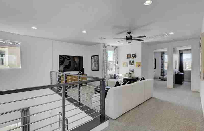 1111 Blue Diamond Rd - Photo 5 of 10
