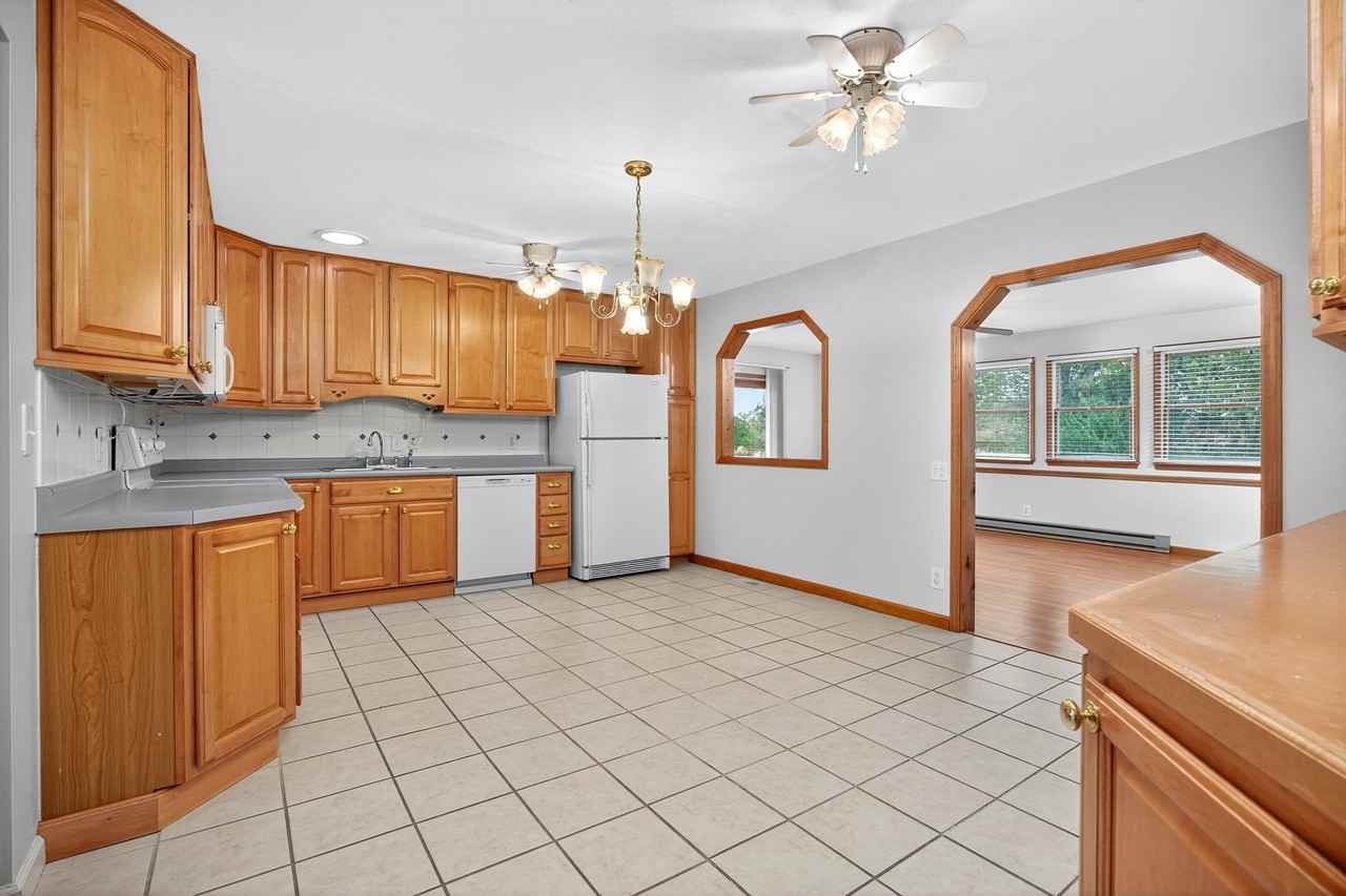 81 Tom Sawyer Dr - Photo 6 of 15