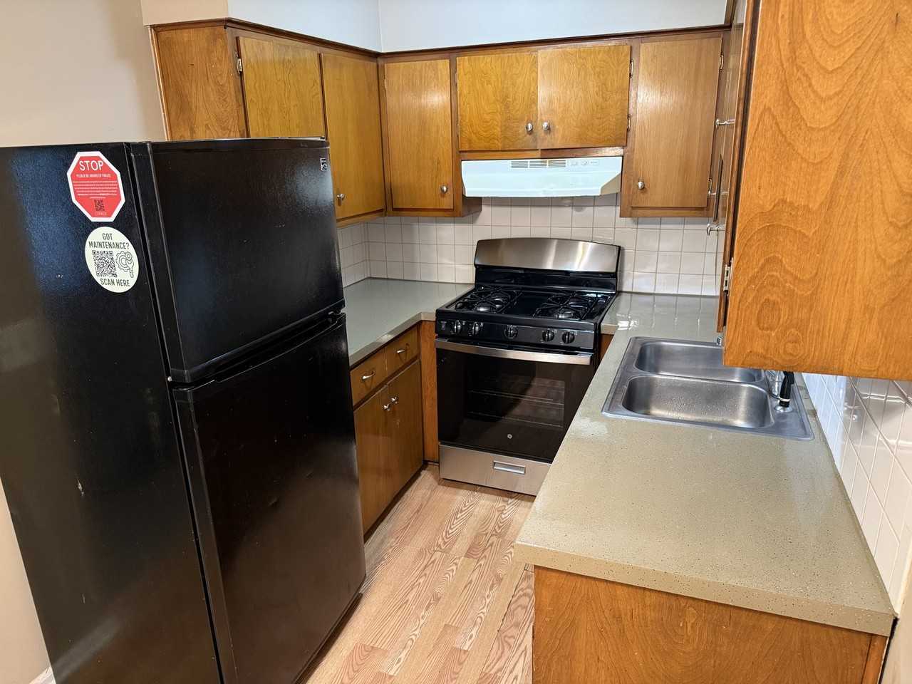11610 Ivanhoe Ct #11610 - Photo 4 of 13